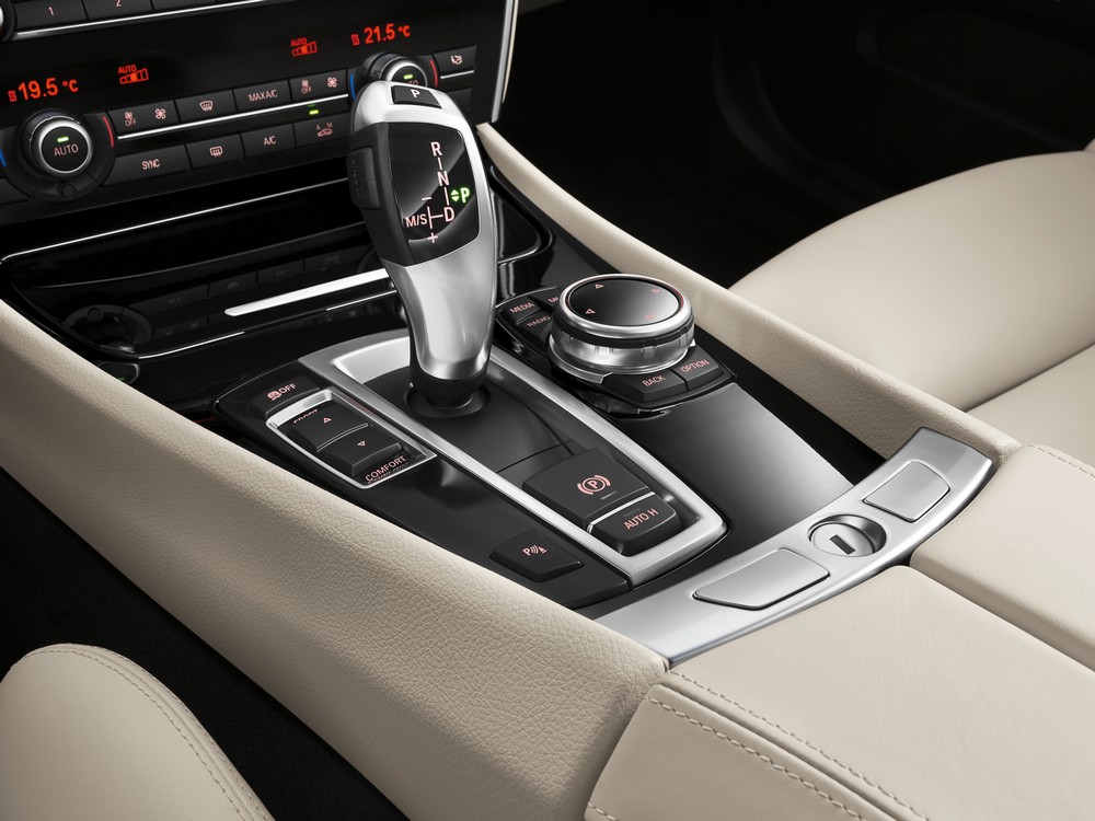 BMW 5 Series Gran Turismo - interior, photo 1