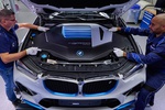 BMW commences production of small-series hydrogen-powered iX5 model
