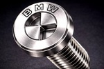 BMW может использовать собственную эмблему в винтах